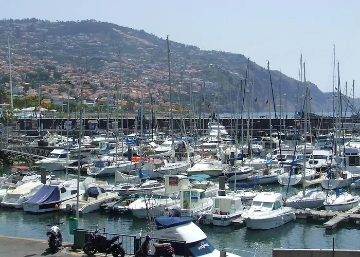 Charming Boat In With Sea View